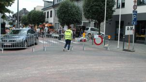 <p>Nicht zuletzt dank der vielen freiwilligen Helfer und des ausgereiften Sicherheitskonzepts ist es beim St.Vither Trödelmarkt noch nie zu ernsthaften Zwischenfällen gekommen.</p>