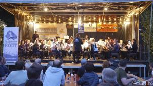 <p>Die Musiker vom Buchenberg wurden musikalisch unterstützt durch die Akkordeonisten von „Accordiola“.</p>