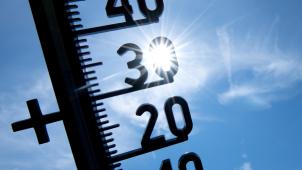 <p>Meteorologen sagen einen warmen und trockenen Sommer mit teils intensiven und langen Hitzewellen voraus.</p>