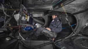 <p>Segler Boris Herrmann sitzt in seinem Boot „Malizia II“. In der kommenden Woche will Klimaaktivistin Thunberg die große Reise über den großen Teich wagen.</p>