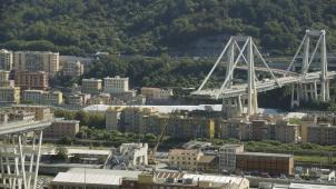 <p>Blick auf Überreste der Morandi-Brücke, die am 14. August auf etwa 180 Metern einstürzte. 43 Menschen kamen ums Leben.</p>