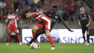 <p>Auch von Lazare Amani wurde nach dem Abgang von Luis Garcia mehr erwartet. Bislang spielt er zu unkonstant.</p>