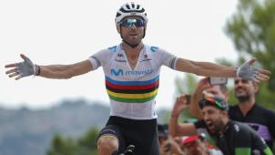 <p>Weltmeister Alejandro Valverde sicherte sich den Etappensieg.</p>