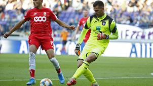 <p>Hendrik Van Crombrugge hielt den Anderlechter Kasten sauber.</p>