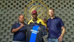 <p>Mbaye Diagne (Mitte) entschied sich gegen Anderlecht und für Brügge.</p>