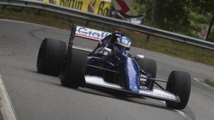 <p>Alljährlich die große Attraktion in Trôs Marets: Jean Schmits im Ralt-F3000.</p>