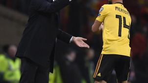 <p>Robert Martinez mit Anweisungen für Dries Mertens: Der Nationaltrainer war am Montag rundum zufrieden.</p>