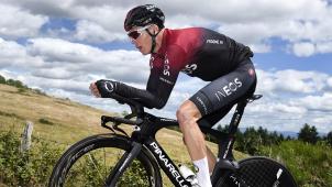 <p>Chris Froome wenige Minuten vor seinem Sturz am 12. Juni</p>