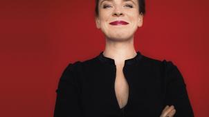 <p>Tina Teubner zeigt feinstes Musikkabarett.</p>