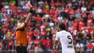 <p>Jordi Amat wurde am Sonntag vom Platz gestellt.</p>