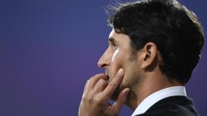 <p>Benat San José lässt seine gesamte Verteidigung pausieren.</p>