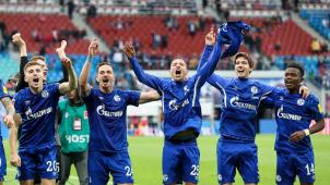 <p>Schalkes Spieler jubeln nach dem 1:3 Sieg.</p>