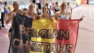 <p>Paulien Couckuyt, Imke Vervaet, Camille Laus und Hanne Claes (v.l.n.r.) waren nach dem Rennen bestens aufgelegt.</p>