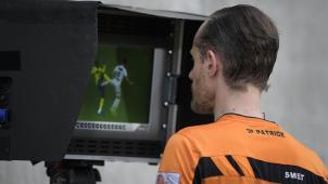 <p>Ob er den Bildschirm am Spielfeldrand nutzt, entscheidet jeder Schiedsrichter selbst.</p>