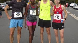 <p>Erfolgreiche Ostbelgier (v.l.n.r.): Olivier Remacle (2.), Siegerin Ferahiwat Königs, Sieger Daniel Hilgers und Francis Rauw (3.)</p>