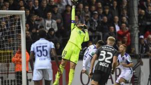 <p>Hendrik Van Cromrugge parierte mehrere Torchancen der AS Eupen gut.</p>