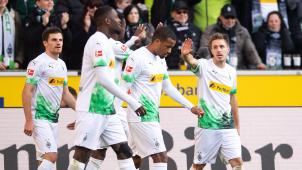 <p>Gladbachs Jonas Hofmann (l-r), Marcus Thuram, Denis Zakaria, Alassane Plea und Torschütze Patrick Herrmann jubeln nach dem Treffer zum 3:0.</p>