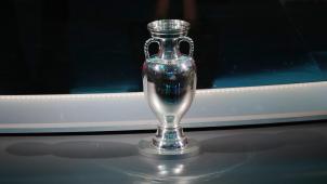 <p>Das Objekt der Begierde: der Henri Delaunay Pokal.</p>