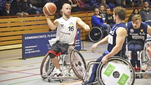 <p>Lorenzo Boterberg - hier gegen Michael Paye - wird von Lahn-Dills Cheftrainerin Janet McLachlan als ernstzunehmender Aktivposten gesehen.</p>