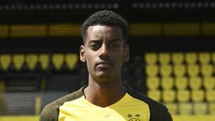 <p>Alexander Isak lässt sich von solchen Beschimpfungen nicht beeinflussen.</p>