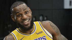 <p>LeBron James hat Grund zur Freude: als jüngster Spieler der NBA-Geschichte erreichte er die 33.000-Punkte-Marke.</p>