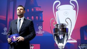 <p>Pedro Pinto moderierte die Auslosung.</p>