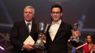 <p>Thierry Neuville (r.), hier mit RACB-Präsident Francois Cornélis, wurde erneut als Rennfahrer des Jahres gefeiert.</p>