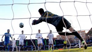 <p>Mehrfach im Mittelpunkt: Nationaltorhüter Thibaut Courtois hielt für Real Madrid den Sieg in Getafe fest.</p>