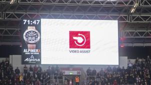 <p>Der Videobeweis spaltet nach wie vor die Geister.</p>