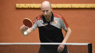 <p>Stephan Theis (C2/TTC Elsenborn) setzt im Spiel besonders auf seinen Aufschlag.</p>