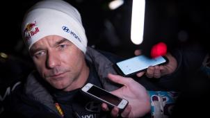 <p>Sébastien Loeb muss sein Steuer an Craig Breen abtreten.</p>