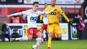 <p>Julien de Sart (links) traf für Kortrijk zum 1:0.</p>