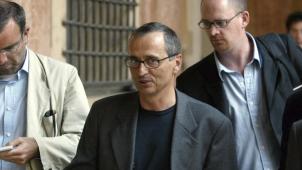 <p>Der Sportmediziner Michele Ferrari (Mitte) steht wieder im Fokus der Debatte über Doping.</p>