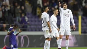 <p>Im Hintergrund feiert Anderlecht den Sieg, während ratlose Eupener zurückbleiben.</p>
