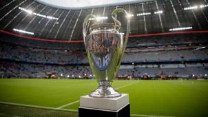 <p>Die Trophäe der Champions-League</p>