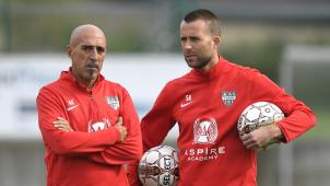 <p>Cheftrainer Angel Cortes (l.) und Co-Trainer Sébastien Aritz</p>