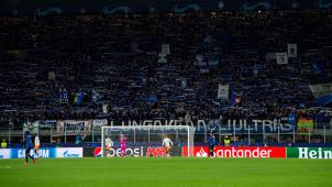 <p>Mittlerweile gilt die Partie in Mailand als „Spiel Null“: Die Fans von Atalanta Bergamo feiern den 4:1-Sieg über den FC Valencia.</p>