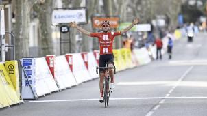 <p>Zieleinläufe ohne Fans hinter der Bande wie hier beim Etappensieg von Tiesj Benoot bei Paris-Nizza stoßen auf wenig Gegenliebe.</p>