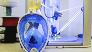 <p>Die benötigten Aufsätze der Masken werden im 3D-Druckverfahren hergestellt.</p>