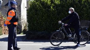 <p>Belgiens Polizeibeamte sollen bald mit Mundschutzmasken ausgestattet werden.</p>