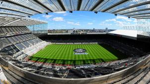 <p>Im altehrwürdigen St. James' Park in Newcastle herrscht wie überall auf der Insel aktuell gähnende Leere.</p>