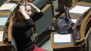 <p>Zum Haareraufen: Premierministerin Sophie Wilmès ist der aktuellen Situation überdrüssig.</p>