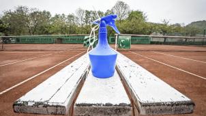 <p>Unter anderem Desinfektionsmittel müssen an jedem Platz zur Verfügung stehen.</p>