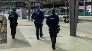 <p>Die Polizei sorgt für die Einhaltung der Eindämmungsmaßnahmen.</p>