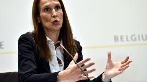 <p>Der Arbeitgeberverband (FEB) fordert von der Föderalregierung (im Bild Premier Sophie Wilmès) eine Verlängerung der Kurzarbeit-Regelung.</p>