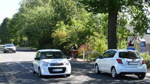 <p>Freie Fahrt: Die partielle Grenzöffnung wurde am Samstag bereits rege genutzt.</p>