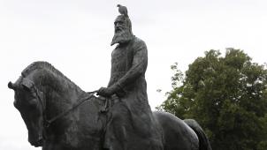 <p>Eine Statue von König Leopold II. in Brüssel.</p>