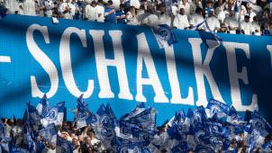 <p>Der Protest der Schalke-Fans richtet sich in erster Linie nicht gegen die sportliche Talfahrt, sondern gegen die Klubführung und den Umgang mit dem Coronavirus im Fleisch-Unternehmer Tönnies.</p>