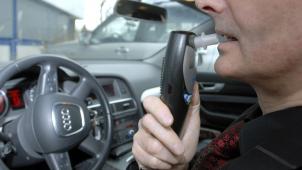 <p>Zuerst pusten, dann fahren: Mittels einer Zündsperre werden Autofahrten unter Alkoholeinfluss verhindert.</p>