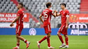 <p>Die Bayern bekommen heute Nachmittag nach dem Spiel in Wolfsburg die Meisterschale überreicht.</p>